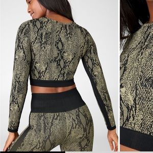 Fabletics Kamila Seamless Long-Sleeve Top NWT